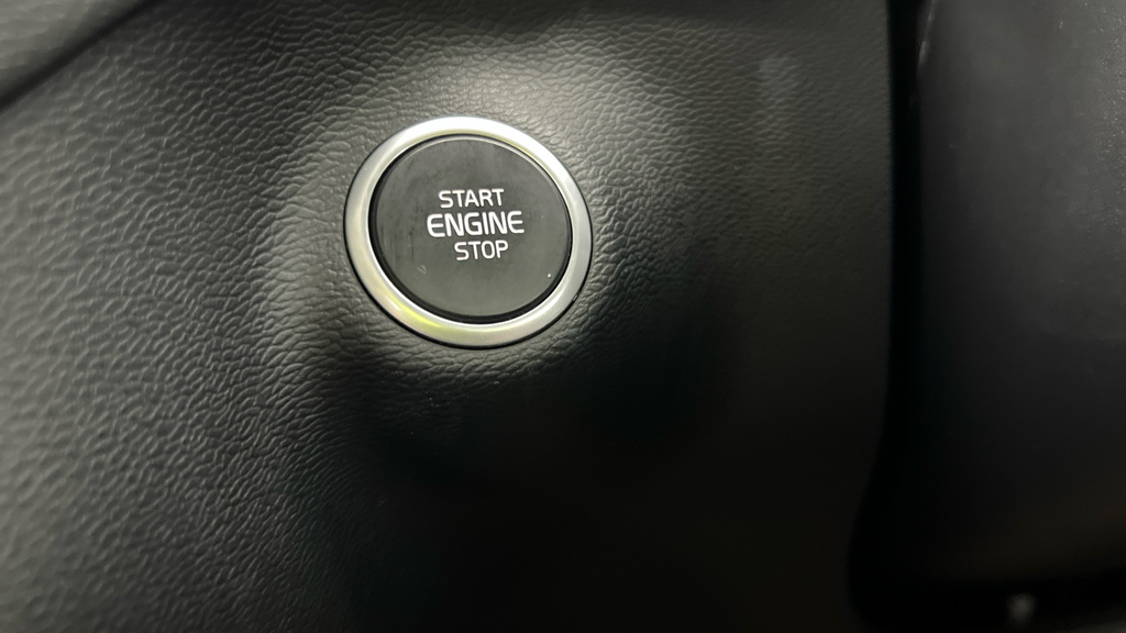 Volvo XC40 2.0 B4p R Design Red #20