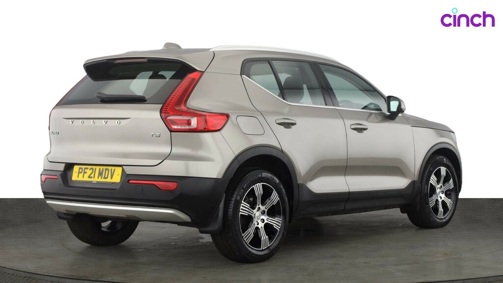 Volvo XC40 2.0 B4p R Design Red #3