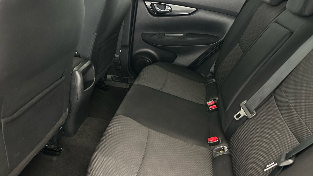Nissan Qashqai 1.2 Dig-t Tekna Ss Silver #21