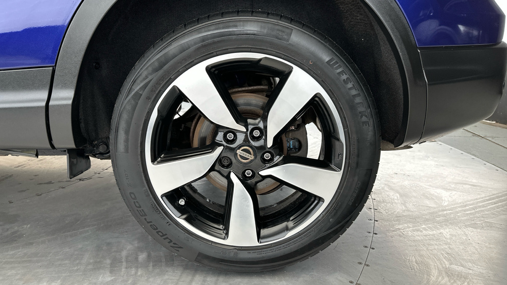 Nissan Qashqai 1.2 Dig-t Tekna Ss Silver #25