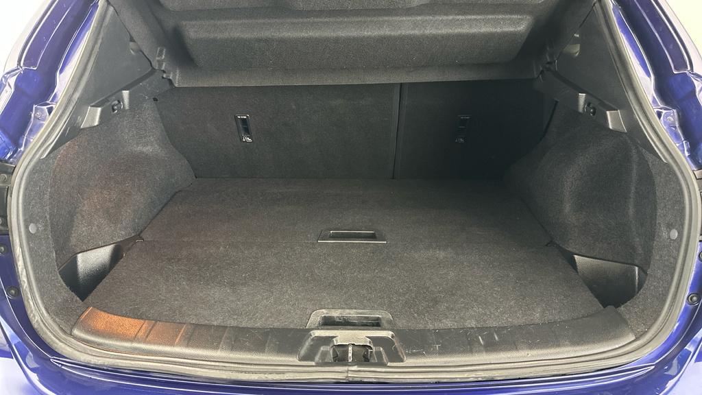 Nissan Qashqai 1.2 Dig-t Tekna Ss Silver #22