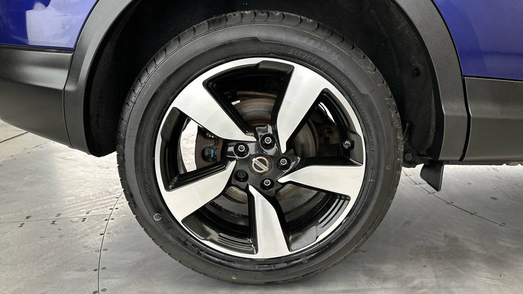 Nissan Qashqai 1.2 Dig-t Tekna Ss Silver #26