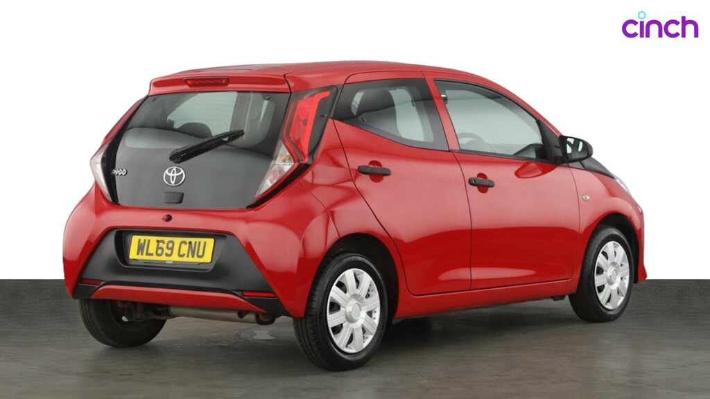 Toyota Aygo X X-play White #3