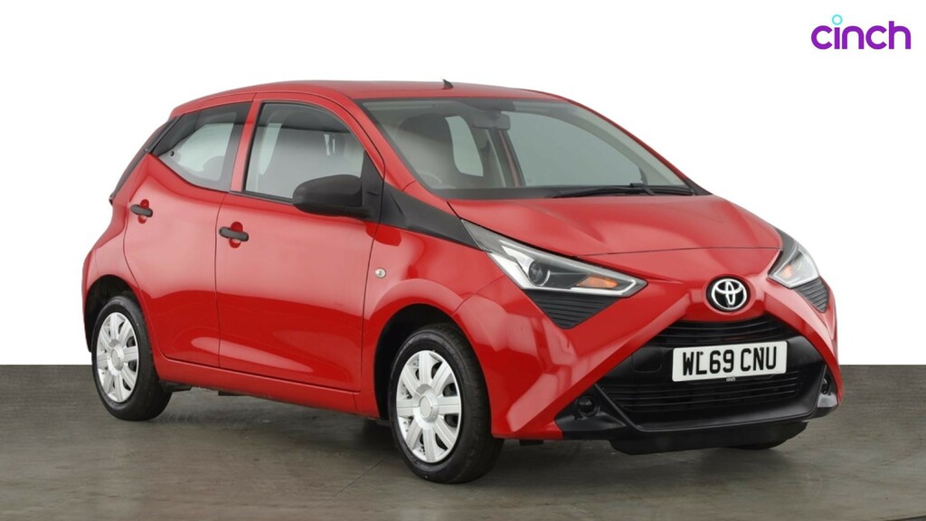 Toyota Aygo X X-play White #1