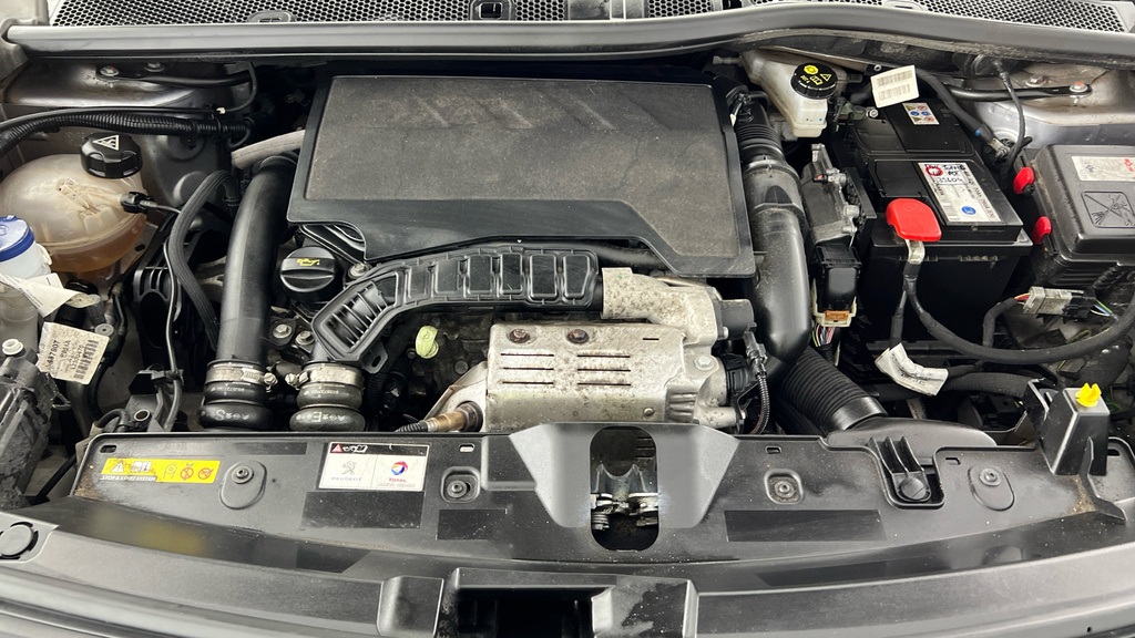Peugeot 2008 Allure Grey #25