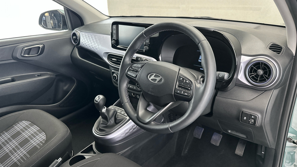 Hyundai I10 Premium White #10