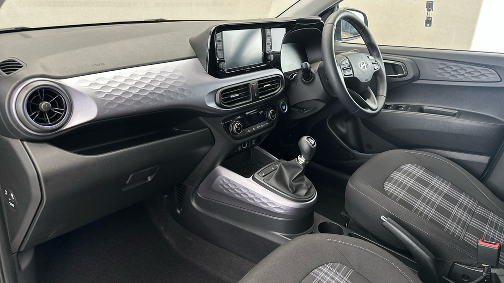 Hyundai I10 Premium White #11