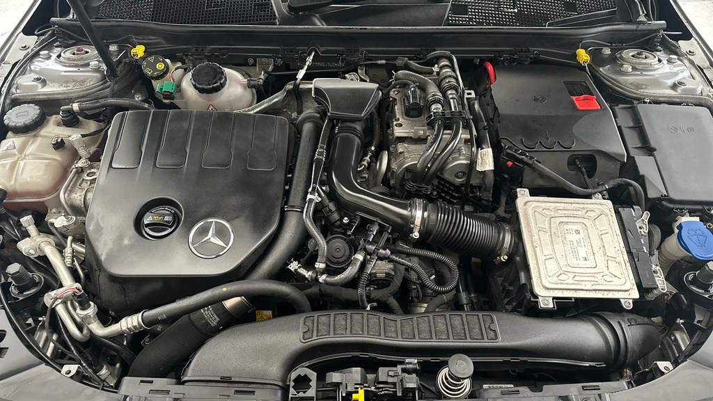Mercedes-Benz A Class A250e Amg Line Executive Black #20