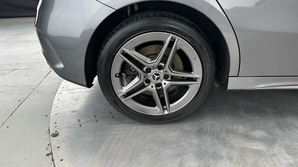 Mercedes-Benz A Class A250e Amg Line Executive Black #23