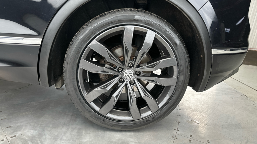 Volkswagen Tiguan Se Navigation Grey #26