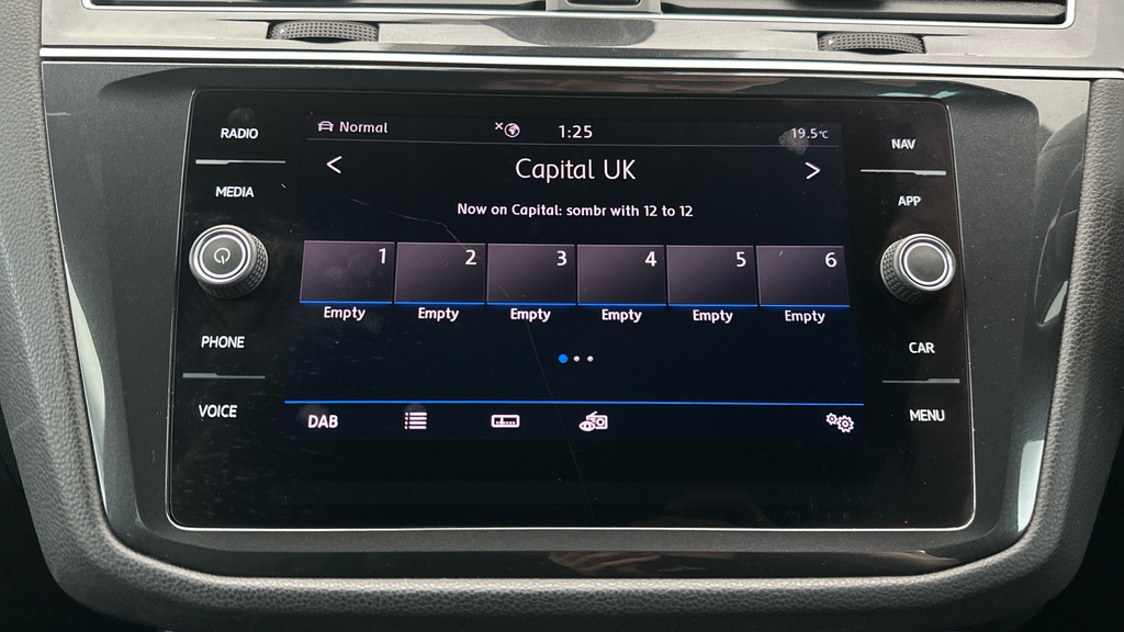 Volkswagen Tiguan Se Navigation Grey #17