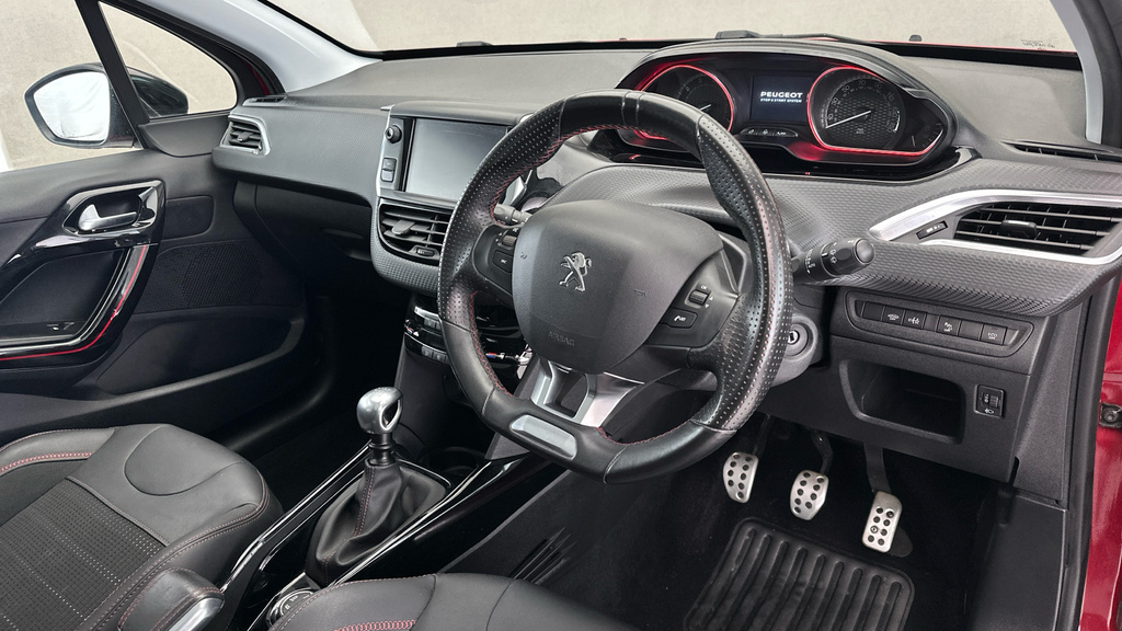 Peugeot 2008 Ss Gt Line Black #11