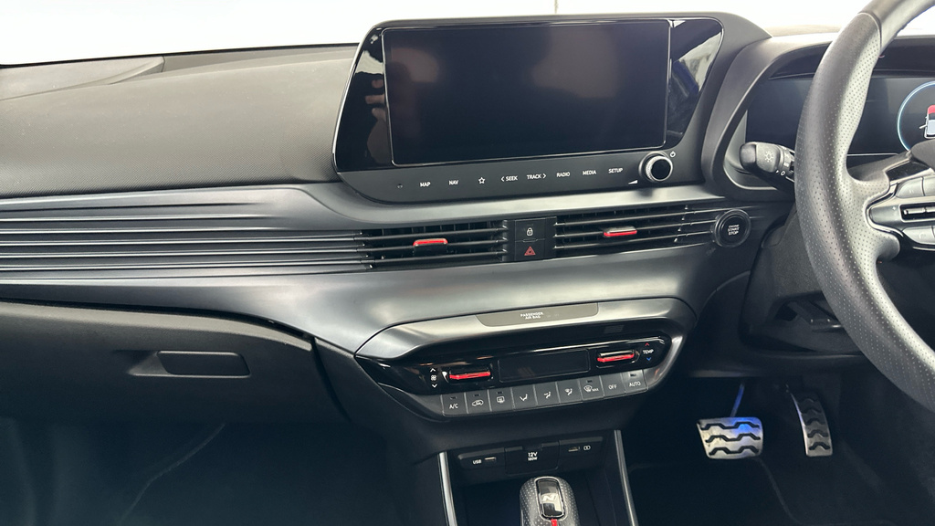 Hyundai I20 Premium White #21