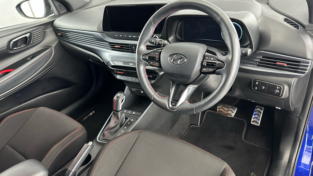 Hyundai I20 Premium White #9
