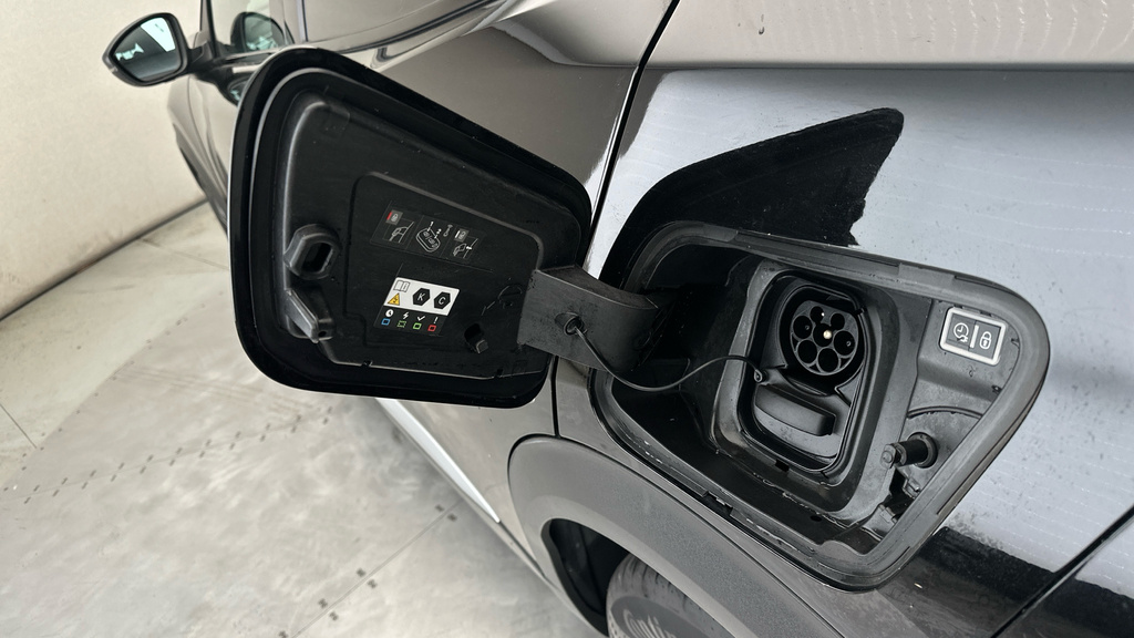 Peugeot e-2008 50Kwh Gt #29