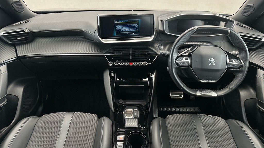 Peugeot e-2008 50Kwh Gt #16