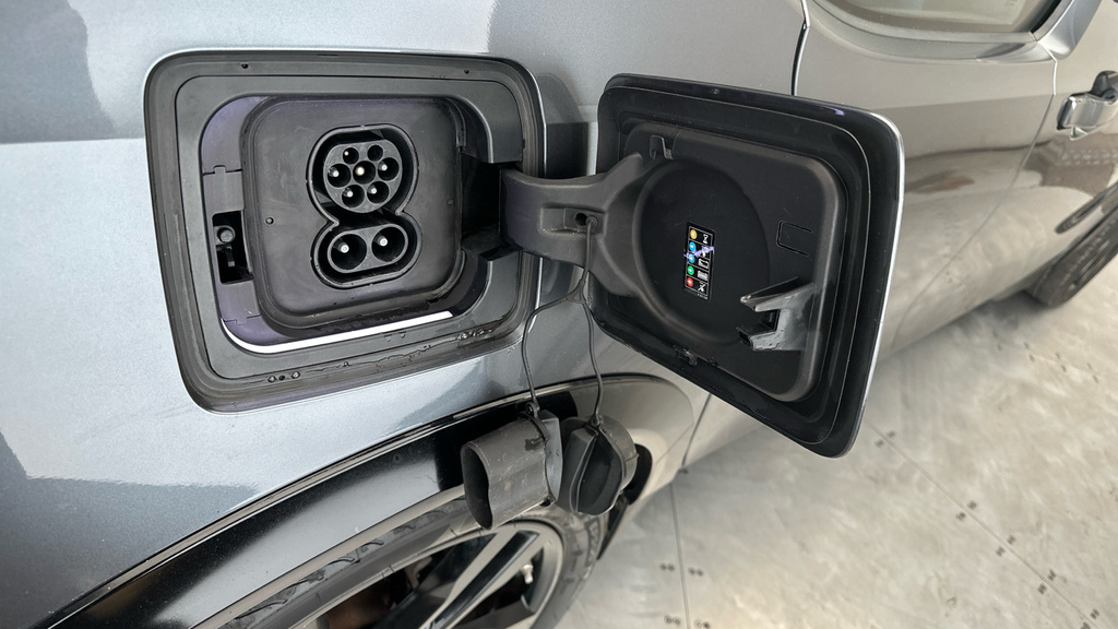 BMW i3 125Kw 42Kwh White #27