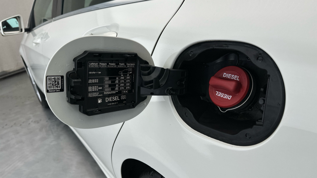 Mercedes-Benz A Class A200d Amg Line Grey #27