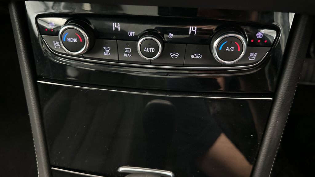 Vauxhall Grandland X Griffin Edition Grey #14