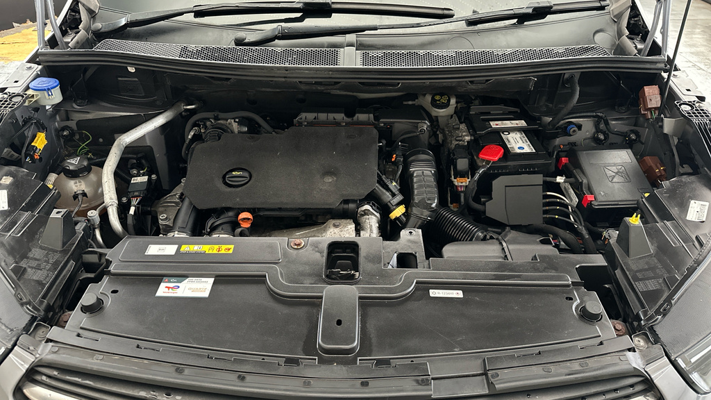 Vauxhall Grandland X Griffin Edition Grey #24