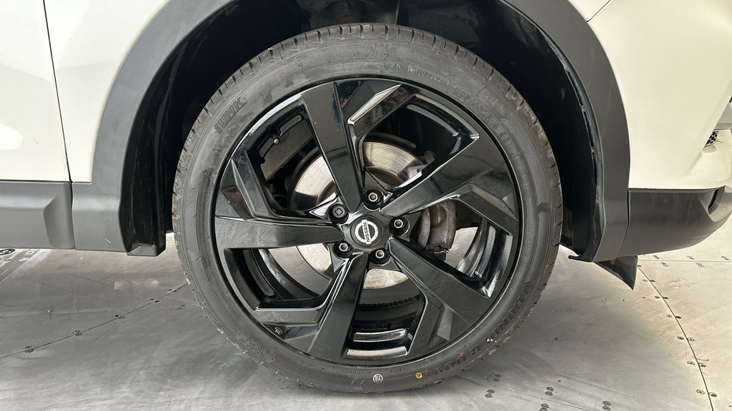 Nissan Qashqai 1.3 Dig-t 160 N-tec Dct Black #26