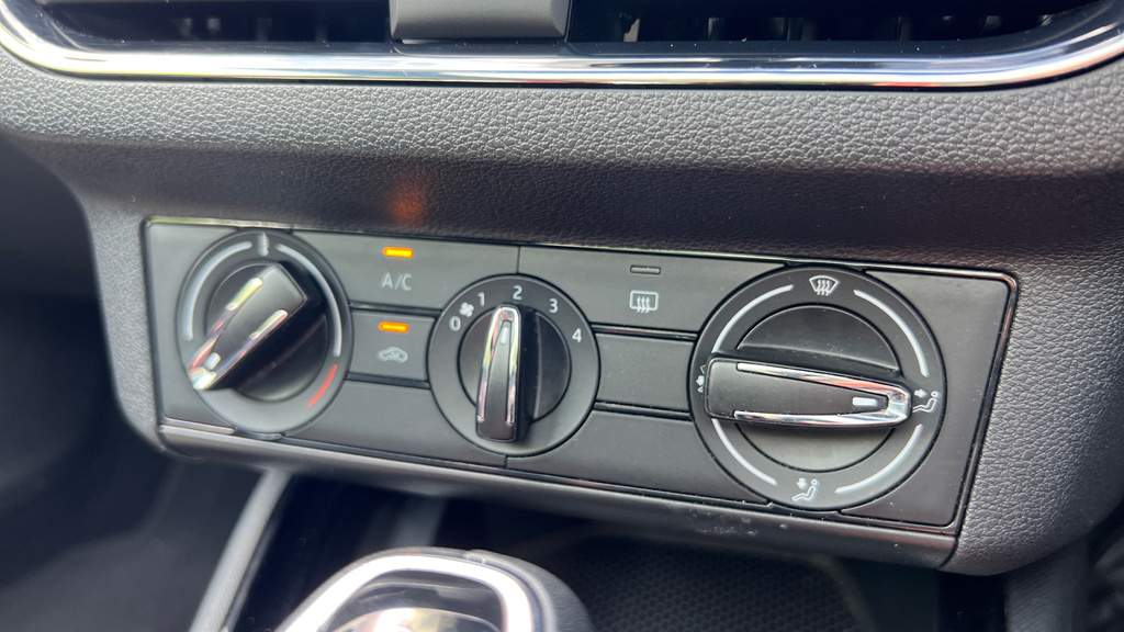 Skoda Kamiq Se Black #19