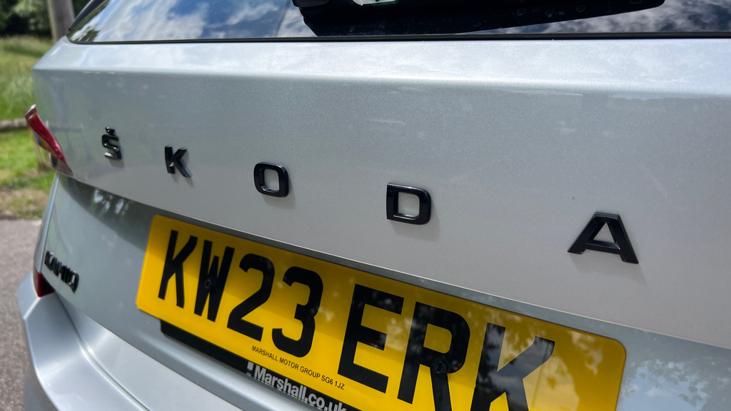 Skoda Kamiq Se Black #38
