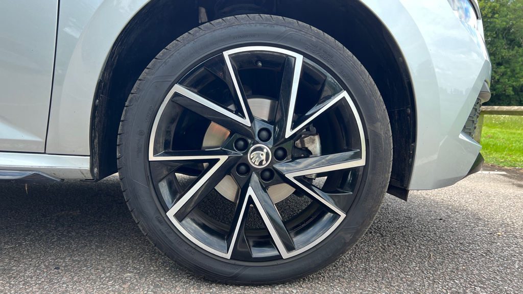 Skoda Kamiq Se Black #29