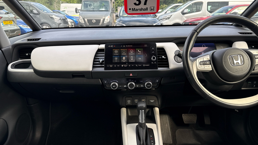 Honda Jazz Ex I-mmd Cvt White #10
