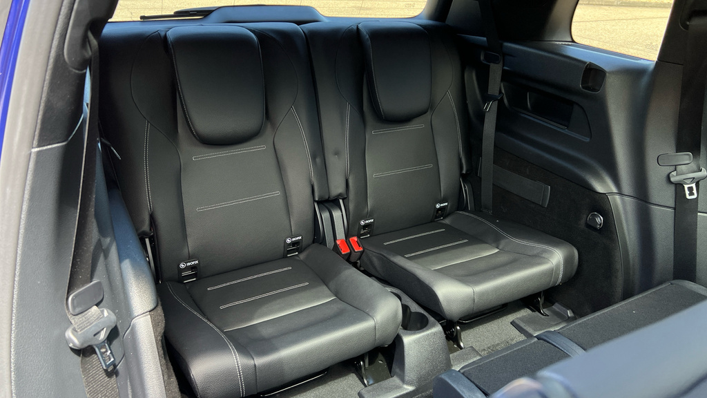 Mercedes-Benz GLB Class Glb 220 D 4Matic Amg Line Premium Plus Black #40
