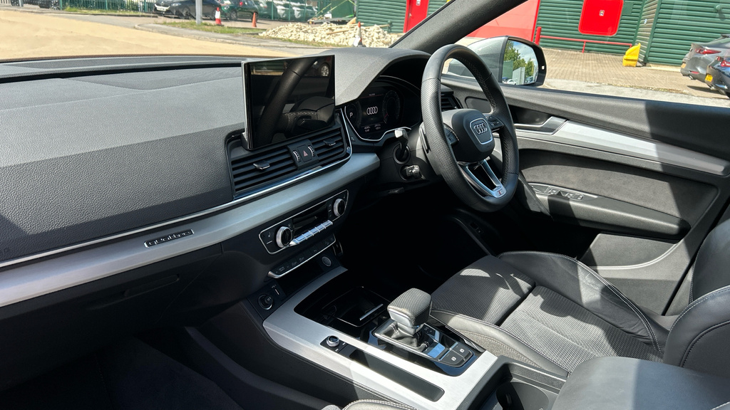 Audi Q5 Audi 50 Tfsi E Quattro Black Ed S Tronic Tech White #10