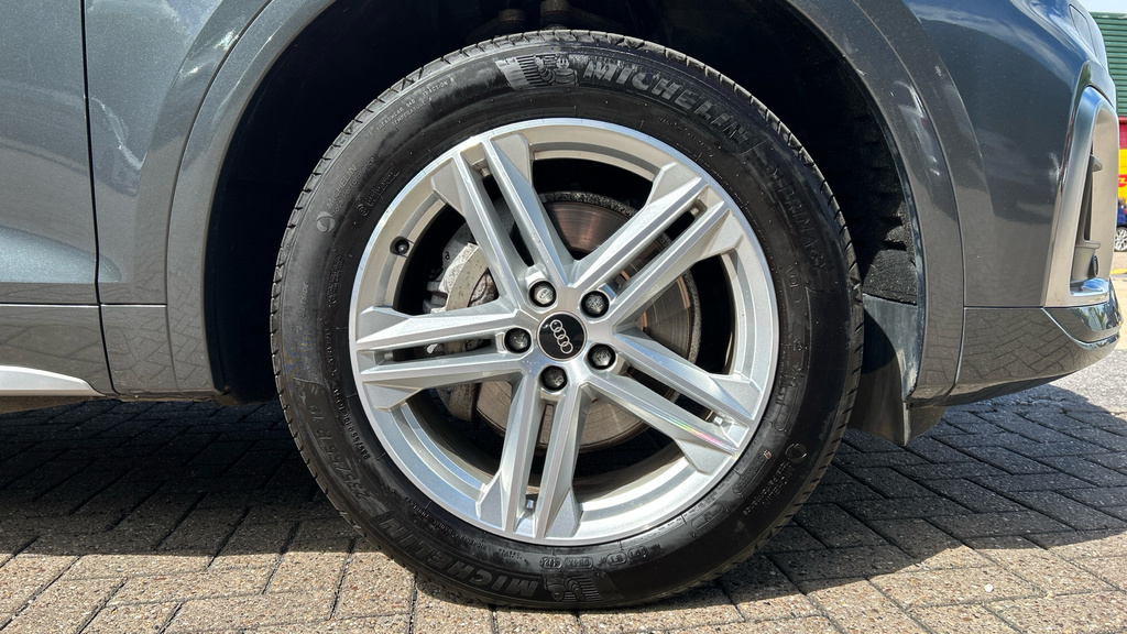 Audi Q5 Audi 50 Tfsi E Quattro Black Ed S Tronic Tech White #20