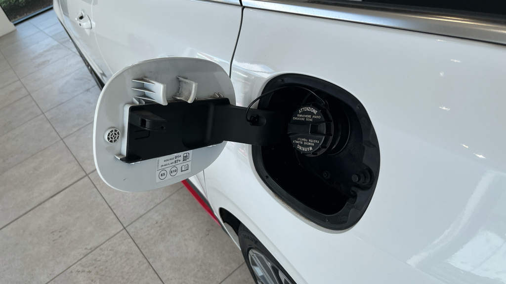 Kia Proceed 1.4T Gdi Isg Gt-line Dct White #36
