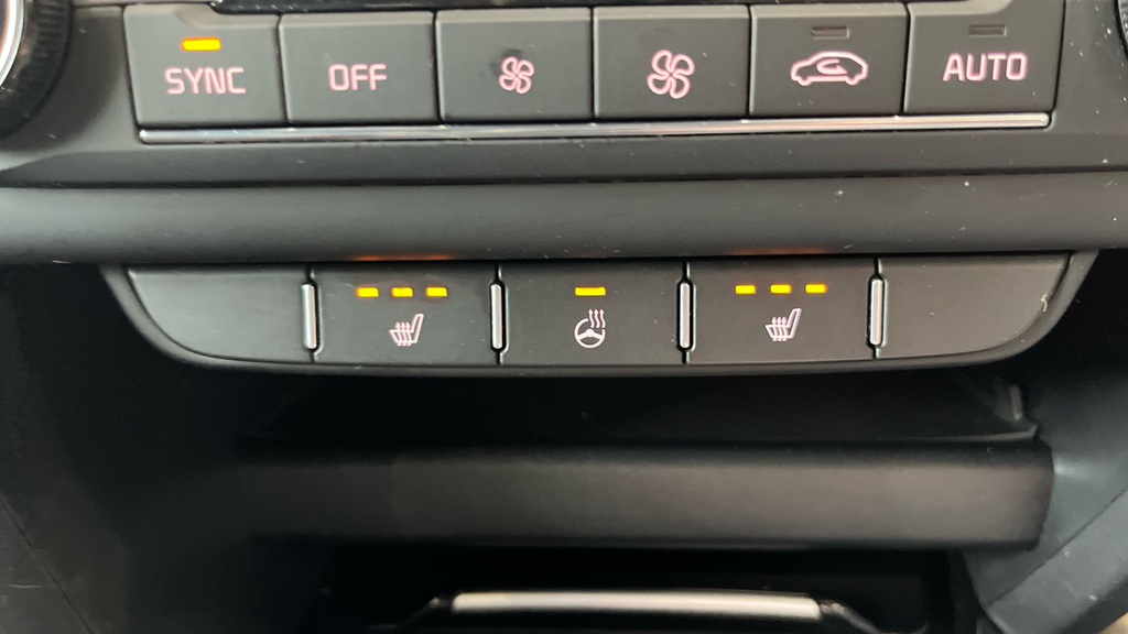Kia Proceed 1.4T Gdi Isg Gt-line Dct White #45