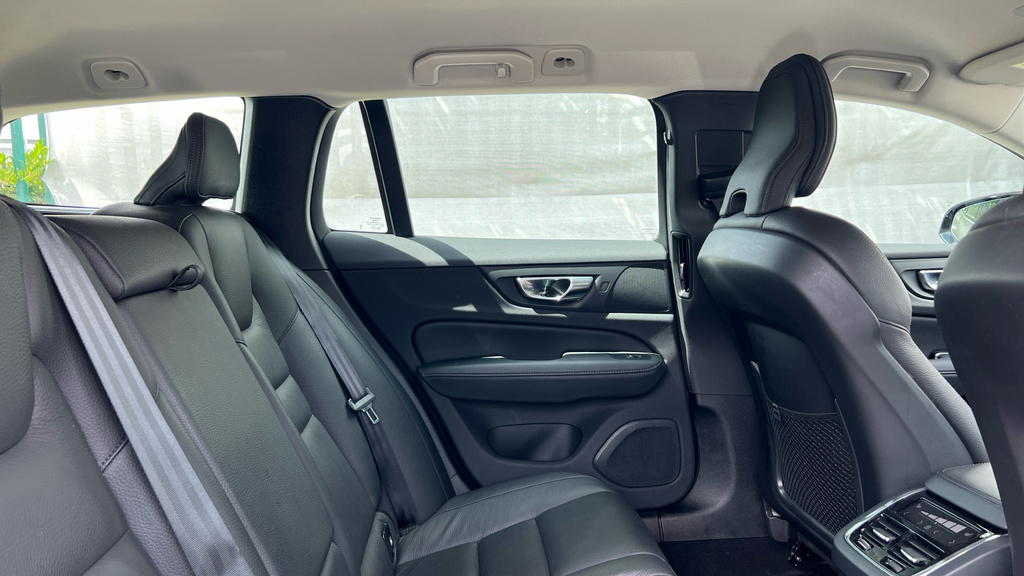 Volvo V60 2.0 B4p Ultra Dark #28