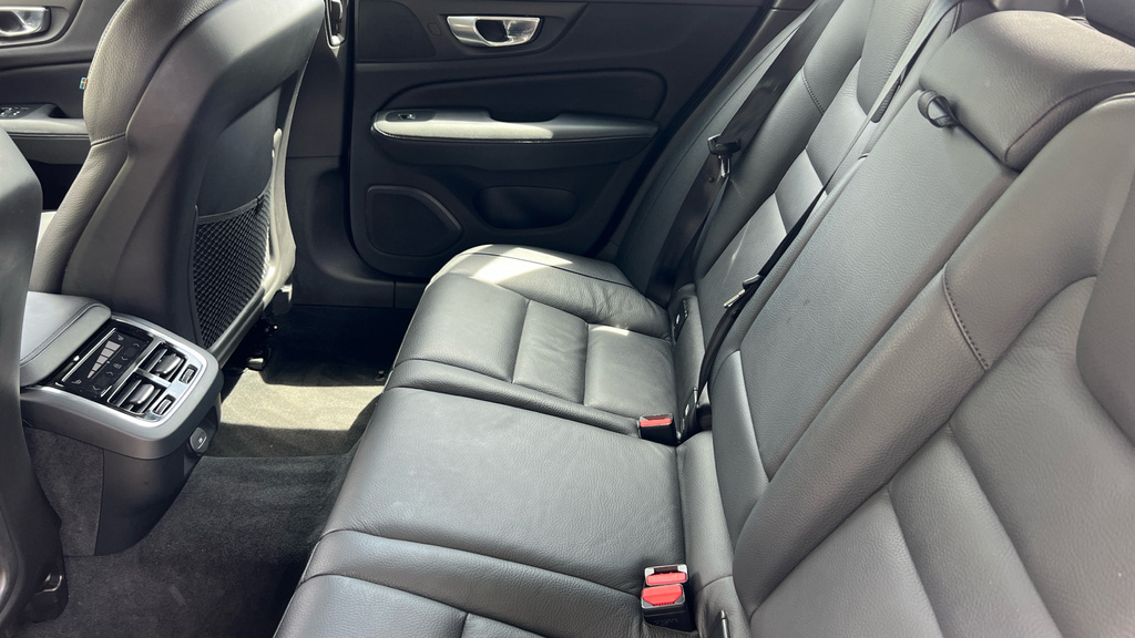 Volvo V60 2.0 B4p Ultra Dark #18