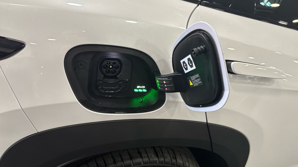 Byd Sealion 7 230Kw Comfort 83Kwh Black #20