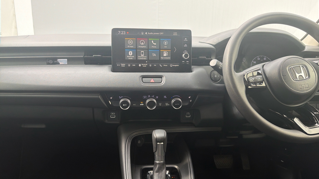Honda Hr-V Advance Style White #21
