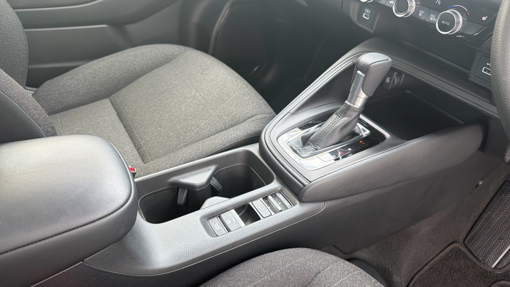 Honda Hr-V Advance Style White #38