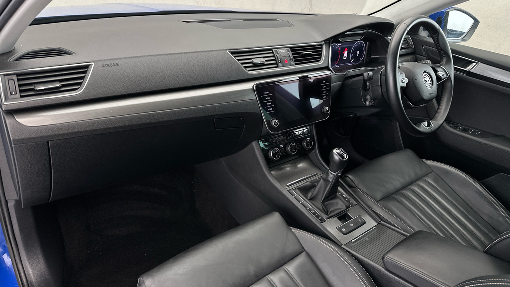 Skoda Superb 2.0 Tdi Scr 150Ps Blue #14