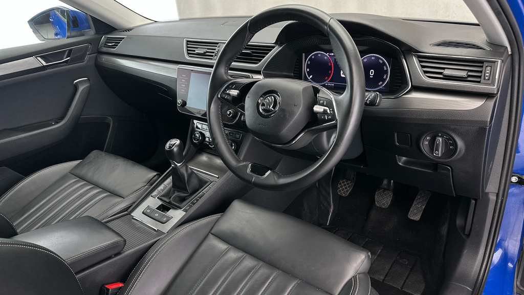 Skoda Superb 2.0 Tdi Scr 150Ps Blue #13
