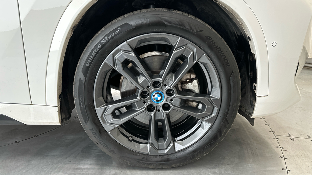 BMW iX1 30 66.5Kwh Xline Suv Blue #26