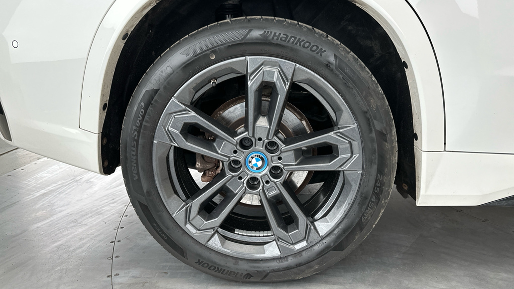 BMW iX1 30 66.5Kwh Xline Suv Blue #25