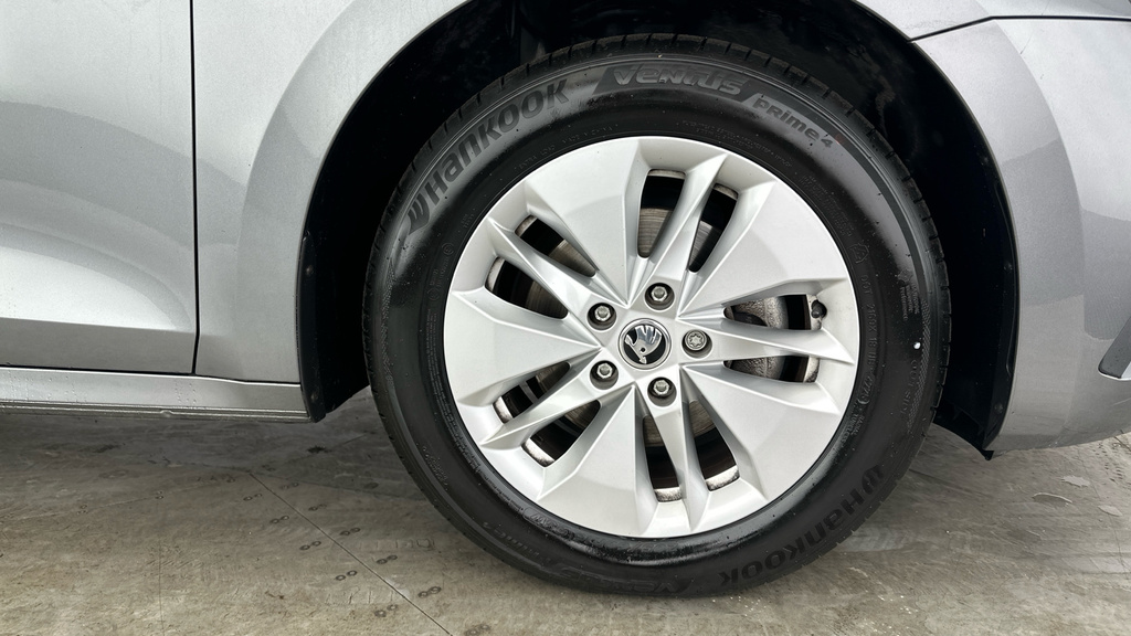 Skoda Octavia 1.4L Se L Grey #30
