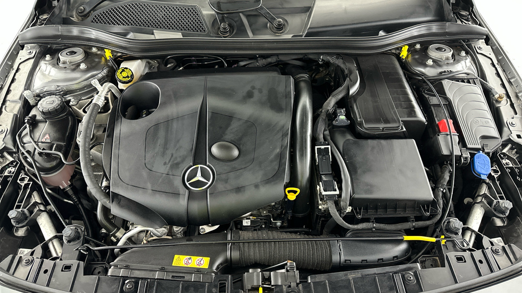 Mercedes-Benz GLA Class 2.1 Gla 200 D Se Executive 134 Bhp Grey #26