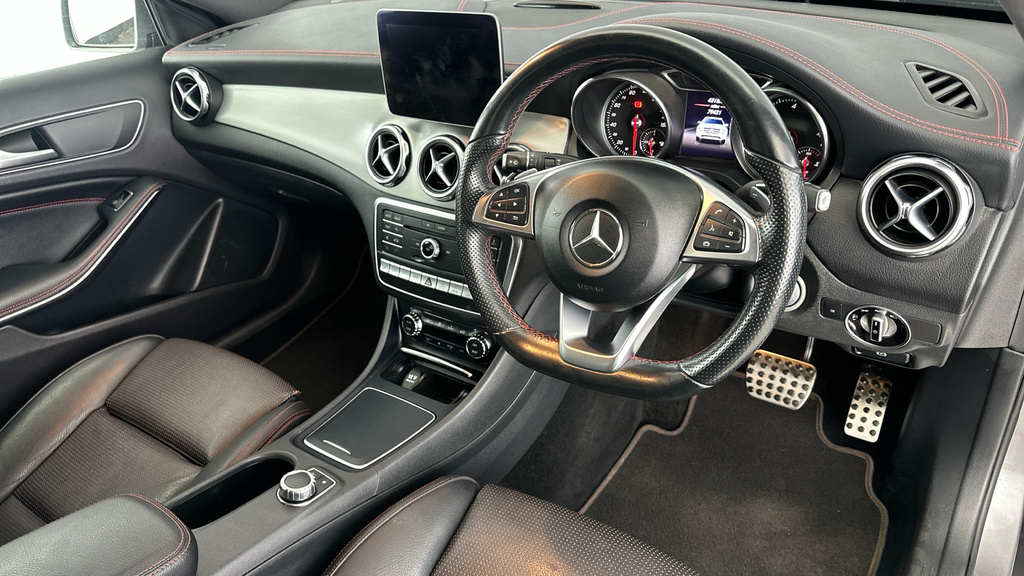 Mercedes-Benz GLA Class 2.1 Gla 200 D Se Executive 134 Bhp Grey #9