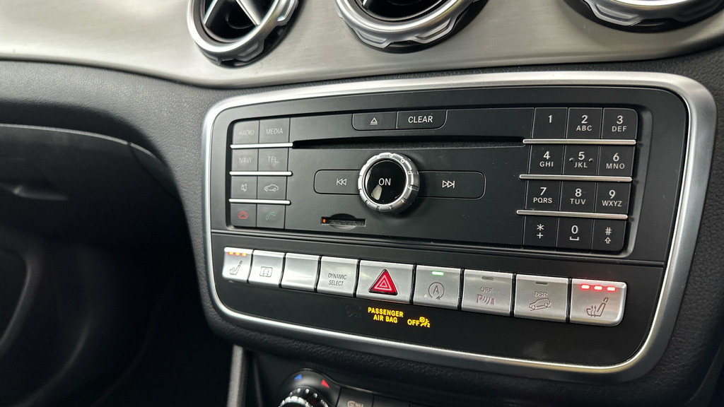 Mercedes-Benz GLA Class 2.1 Gla 200 D Se Executive 134 Bhp Grey #22
