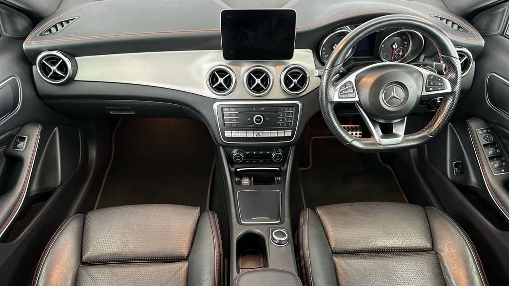 Mercedes-Benz GLA Class 2.1 Gla 200 D Se Executive 134 Bhp Grey #17