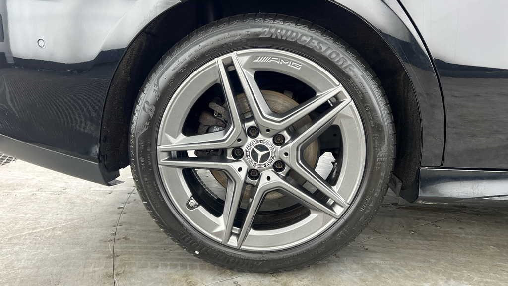 Mercedes-Benz CLA Class Cla 180 Amg Line Tip White #29