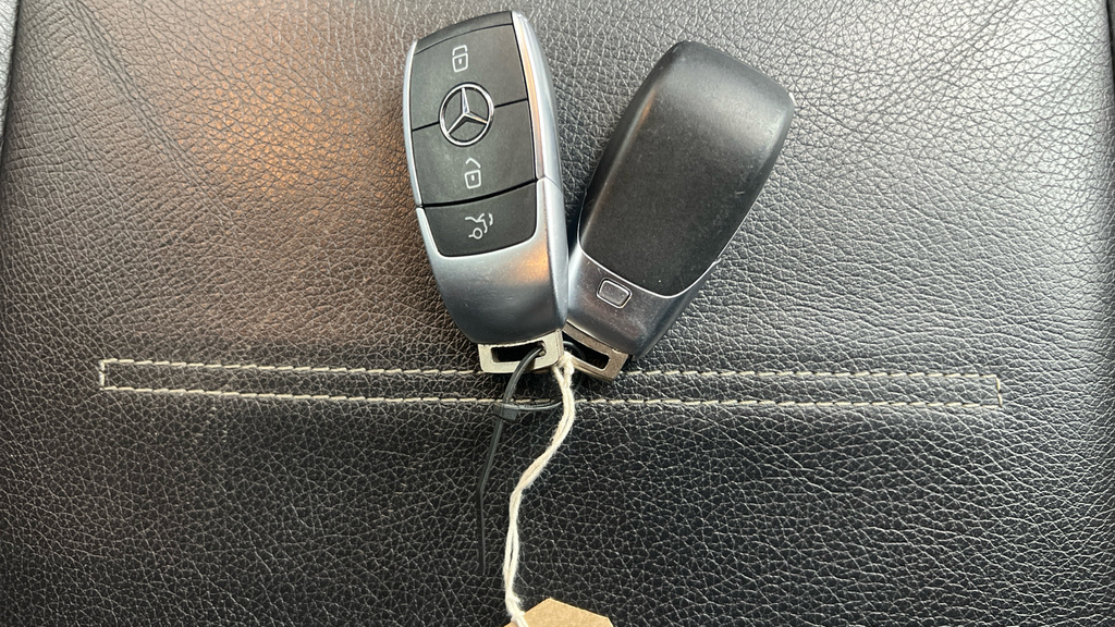 Mercedes-Benz CLA Class Cla 180 Amg Line Tip White #32